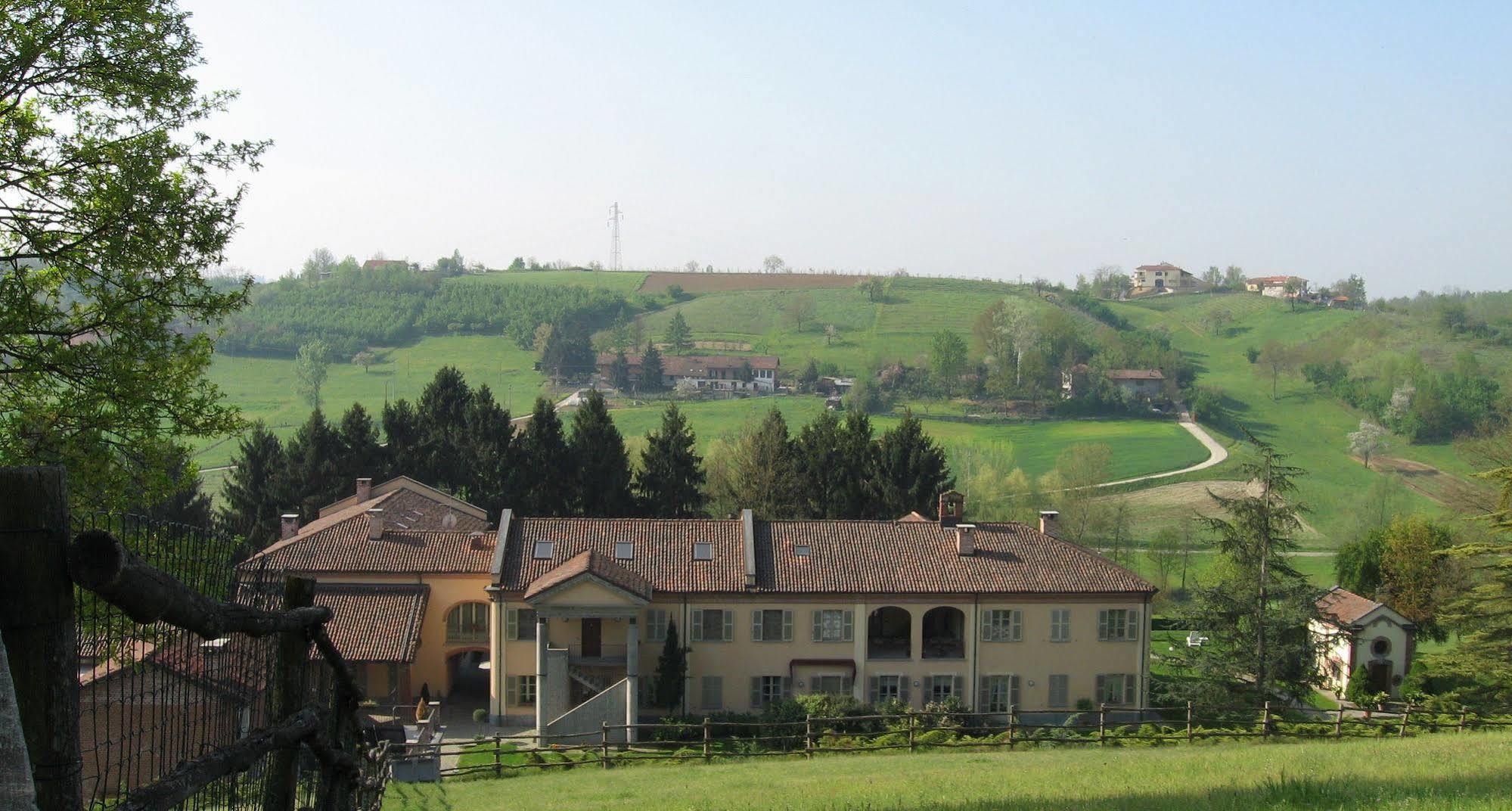 La Regibussa - Hotel Ristorante Asti Buitenkant foto